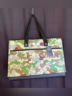 SCOUT The BJ Bag Pocket Tote Bag Hard Bottom in Happy Glamper